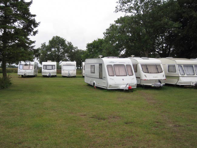 1283943595-caravan-storage